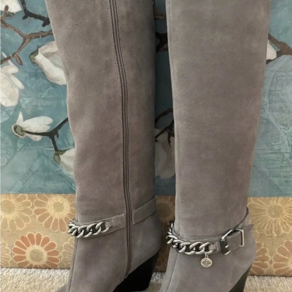 BCBG Tall Suede Leather Boots Wedge Heel Gray - Size 6 - NWOT - Picture 7 of 9
